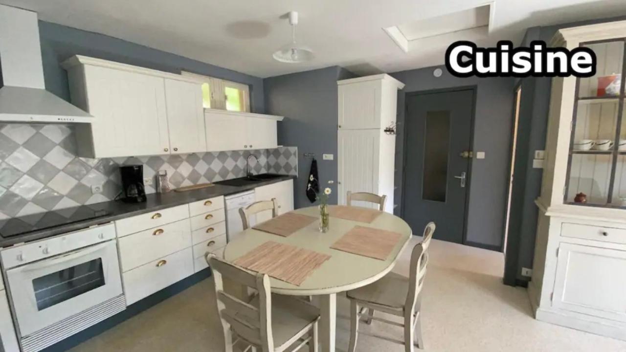 Appartement Aux Sources De La Chabanne Saint-Hilaire-les-Courbes Buitenkant foto