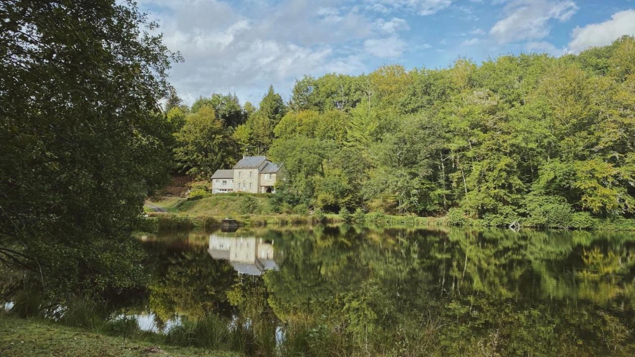 Appartement Aux Sources De La Chabanne Saint-Hilaire-les-Courbes Buitenkant foto